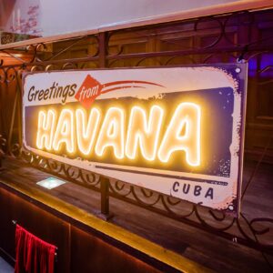 Neon Greetings from HAVANA - obrazek 3